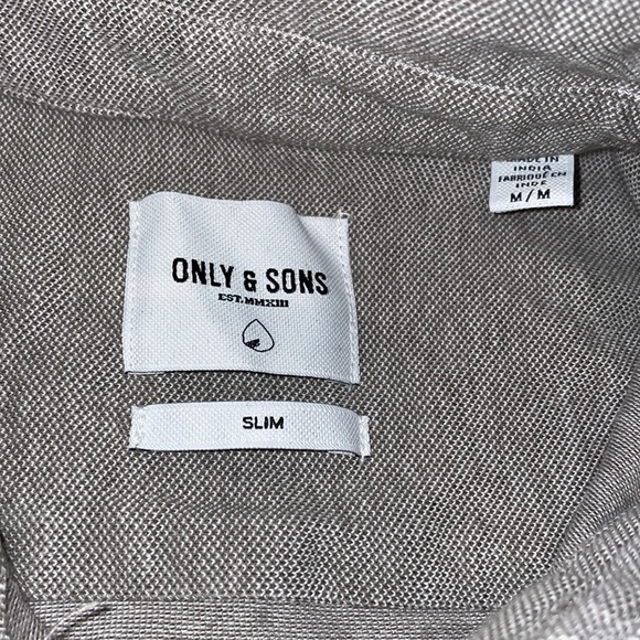 Grey button up long sleeve - Picture 2 of 2